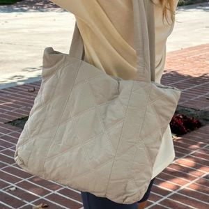 Nylon quilted tote bag